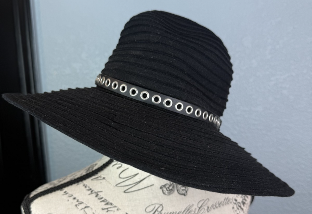 The Kooples Hat Wide Brim Fitted 55 Black Rabbit Felt Grommet Leather France